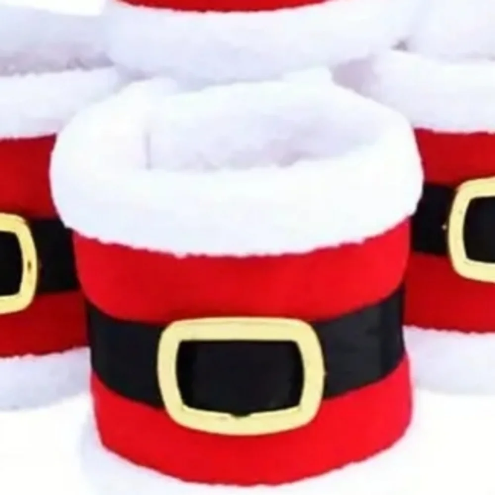 4pcs Christmas Buckle Santa Belt Festive Napkin Holders. NEW NWT.